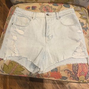 Good American Bombshell Denim Jean Cut Off Shorts